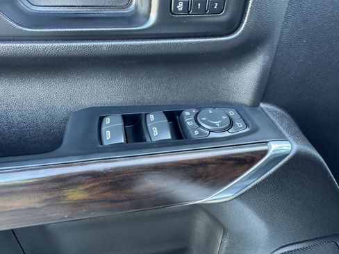 Used 2023 GMC Sierra 3500 SLT w/ SLT Preferred Package image 11