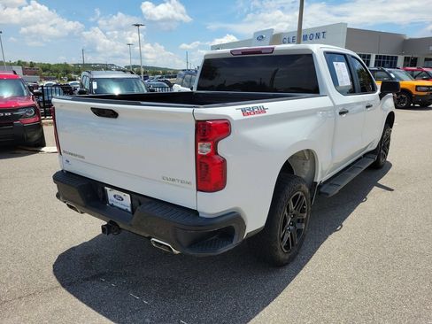 Used 2022 Chevrolet Silverado 1500 Custom Trail Boss AWD/4WD image 5