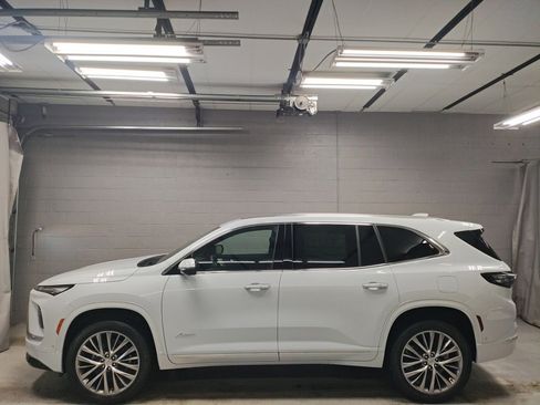New 2026 Buick Enclave Avenir w/ Super Cruise Package image 18