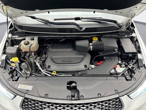 Used 2021 Chrysler Pacifica Pinnacle image 30