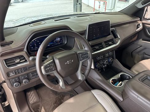 Used 2023 Chevrolet Tahoe Z71 w/ Luxury Package image 20