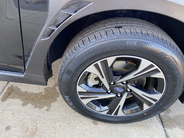 Used 2025 Subaru Crosstrek 2.5i Premium AWD/4WD image 32