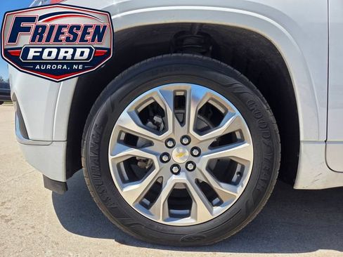Used 2019 Chevrolet Traverse Premier AWD/4WD image 8