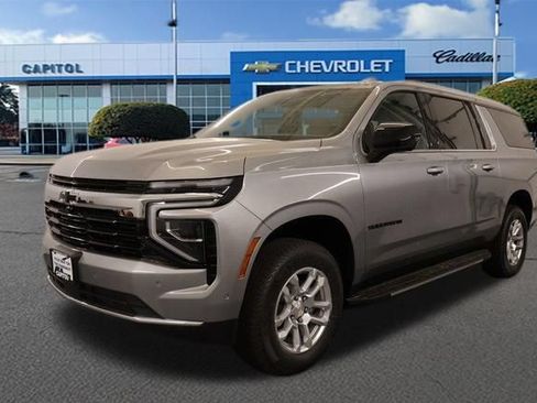 New 2026 Chevrolet Suburban LS w/ LPO, Dark Essentials Package AWD/4WD image 6