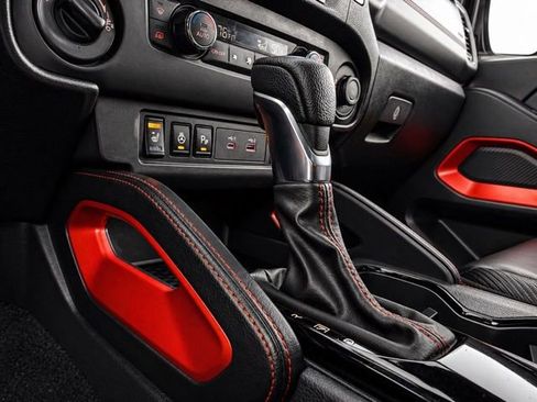 Used 2023 Nissan Frontier PRO-4X w/ Pro-4X Premium Package AWD/4WD image 26