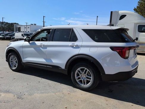New 2026 Ford Explorer Active image 6