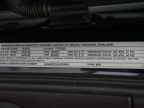 Used 2020 Bentley Bentayga AWD/4WD image 33