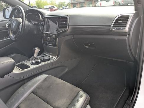 Used 2020 Jeep Grand Cherokee Altitude AWD/4WD image 6
