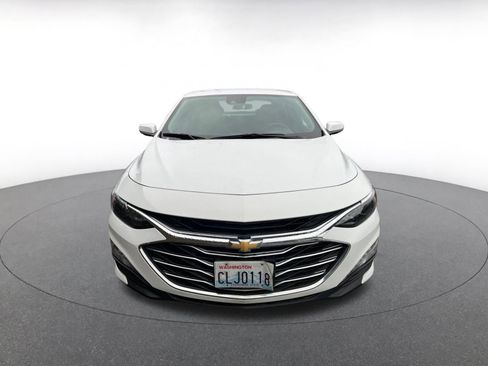 Used 2024 Chevrolet Malibu LT image 2