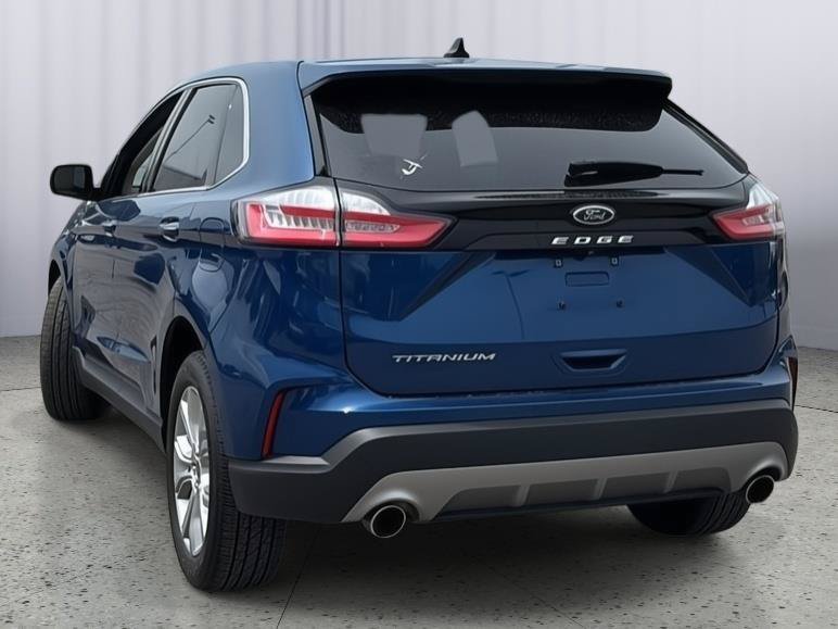 Used 2021 Ford Edge Titanium w/ Cargo Accessory Package FWD image 11