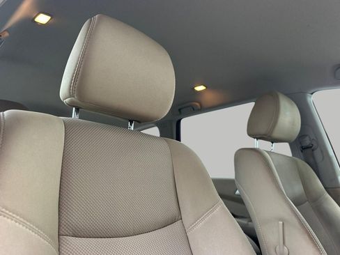 Used 2018 Nissan Pathfinder SV w/ SV Tech Package FWD image 13