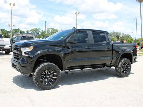 Used 2024 Chevrolet Silverado 1500 RST w/ Z71 Off-Road Package AWD/4WD image 5
