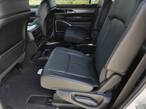 New 2026 Jeep Grand Wagoneer L 4WD image 20