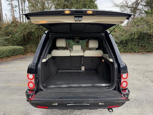 Used 2011 Land Rover Range Rover HSE LUX image 11