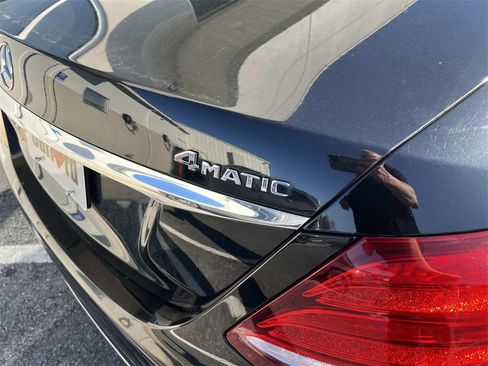 Used 2018 Mercedes-Benz E 300 4MATIC image 14