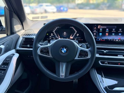 Used 2026 BMW X5 xDrive40i w/ M Sport Package AWD/4WD image 37