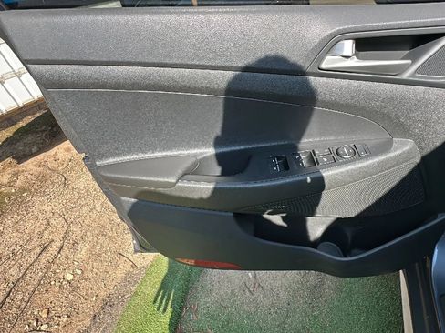 Used 2021 Hyundai Tucson Ultimate w/ Cargo Package FWD image 18