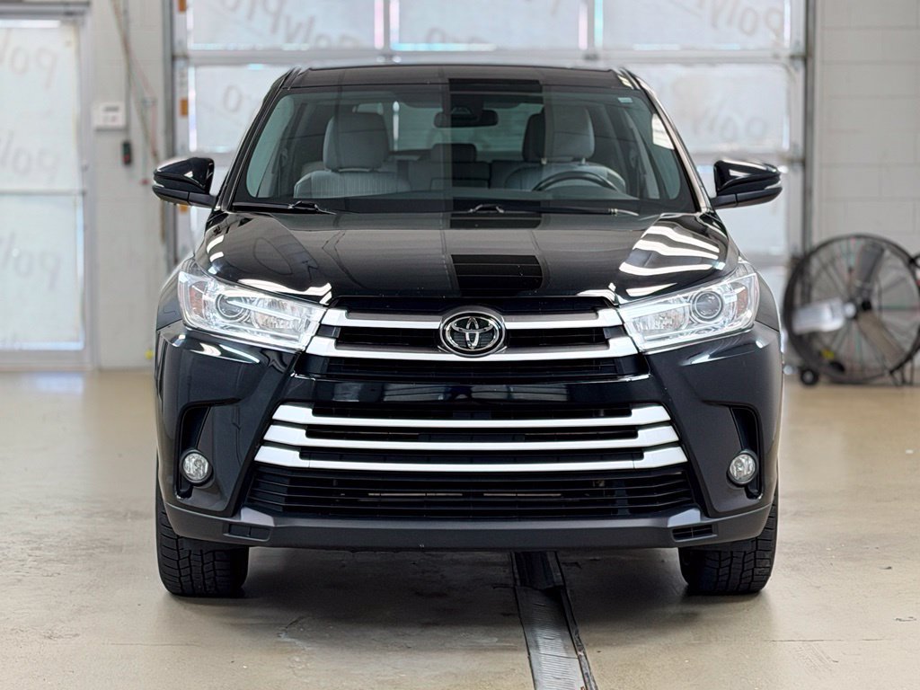 Used 2018 Toyota Highlander Plus AWD/4WD image 2