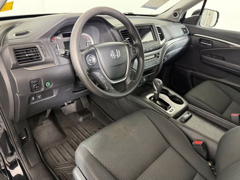 Used 2017 Honda Ridgeline Sport image 3
