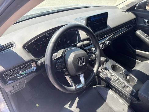Used 2024 Honda Civic Touring image 4