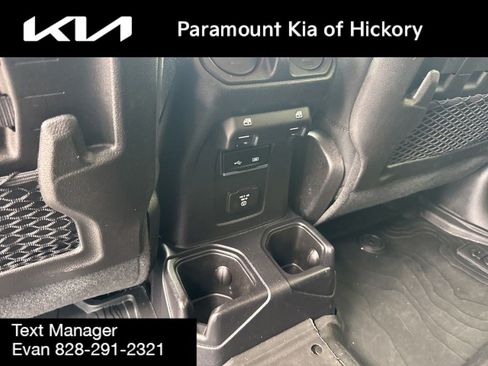 Used 2019 Jeep Wrangler Unlimited Rubicon w/ Cold Weather Group AWD/4WD image 14