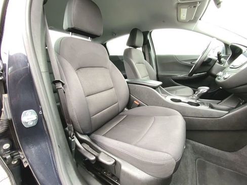 Used 2022 Chevrolet Malibu RS image 25