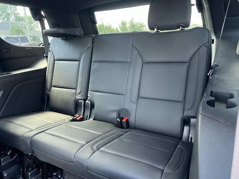 Used 2023 Chevrolet Tahoe Z71 w/ Luxury Package AWD/4WD image 13