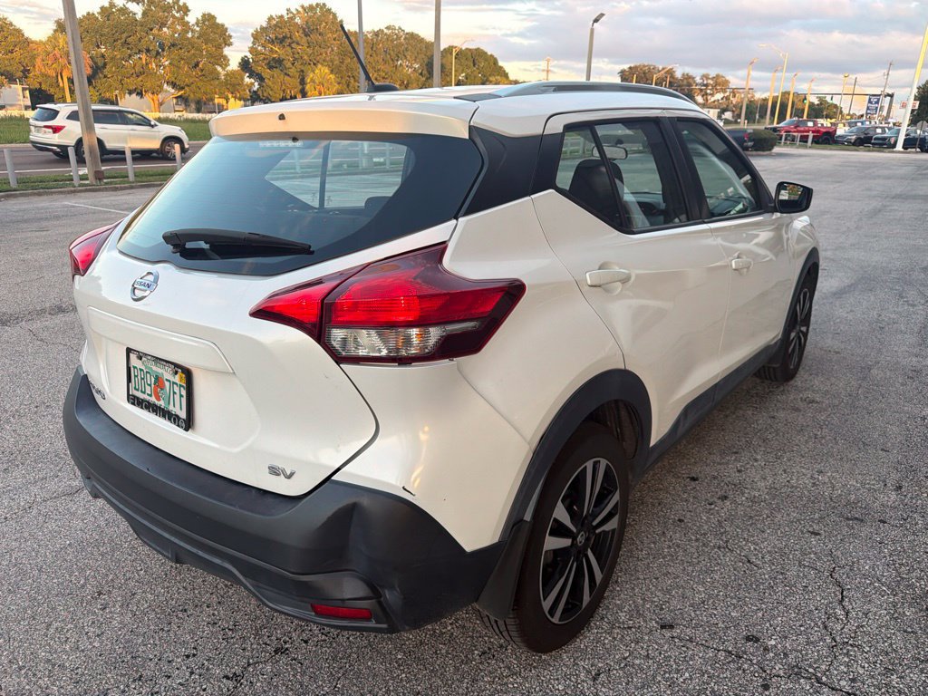 Used 2018 Nissan Kicks SV FWD image 11
