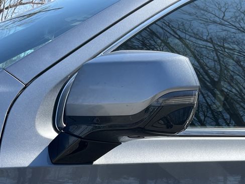 Used 2021 GMC Yukon XL Denali w/ Denali Premium Package image 33