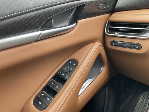 Used 2024 INFINITI QX60 Sensory w/ Vision Package image 25