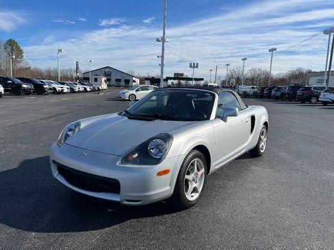 Used 2002 Toyota MR2 image 17