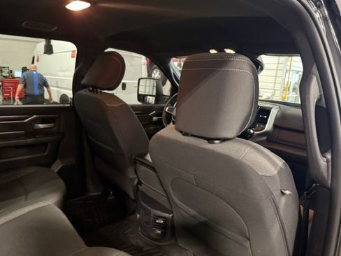 Used 2024 RAM 2500 Big Horn AWD/4WD image 19