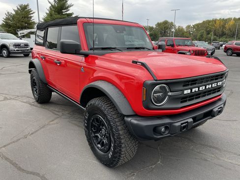 Used 2024 Ford Bronco Black Diamond w/ Sasquatch Package image 9