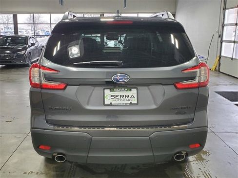 Used 2025 Subaru Ascent Onyx Edition image 5