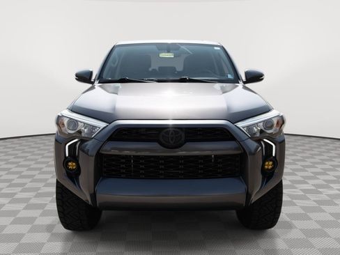Used 2018 Toyota 4Runner SR5 Premium AWD/4WD image 2