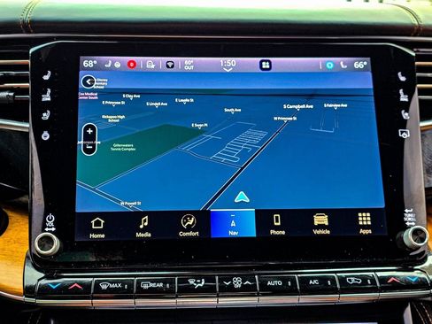 Used 2022 Jeep Grand Wagoneer Series III image 16