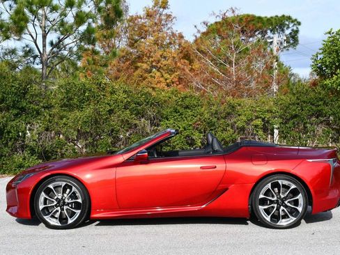 Used 2021 Lexus LC 500 Convertible image 29