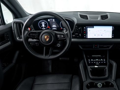Certified 2026 Porsche Cayenne AWD/4WD image 14