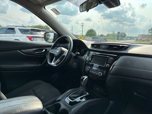 Used 2019 Nissan Rogue SV AWD/4WD image 25