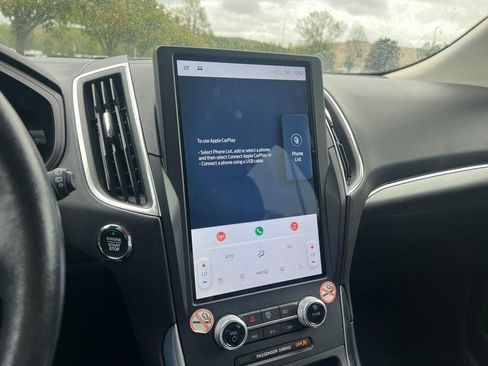 Used 2022 Ford Edge Titanium image 22