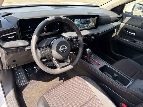 New 2025 Nissan Kicks SR image 10