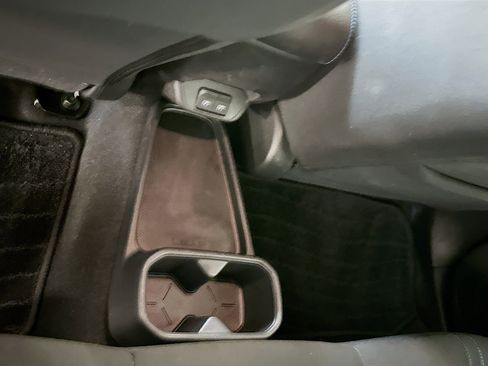 Used 2024 Nissan Leaf S image 27