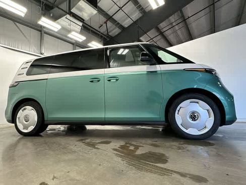 New 2025 Volkswagen ID. Buzz 1st Edition image 3