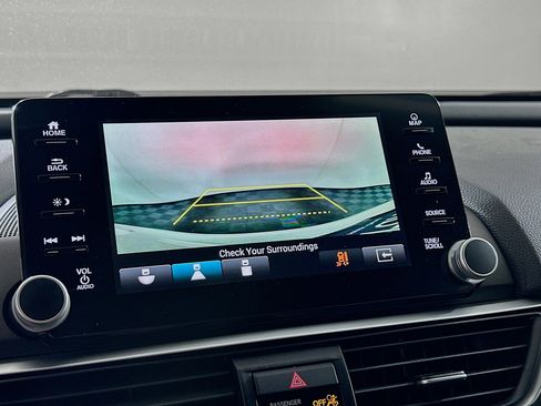 Used 2019 Honda Accord Touring image 23