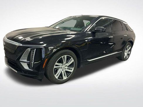 Certified 2024 Cadillac Lyriq Tech RWD image 33