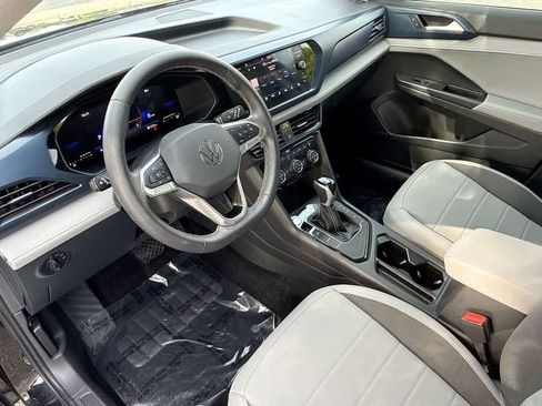 Certified 2024 Volkswagen Taos SE FWD image 13
