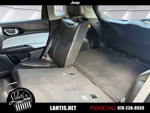 Certified 2022 Jeep Compass Limited image 12