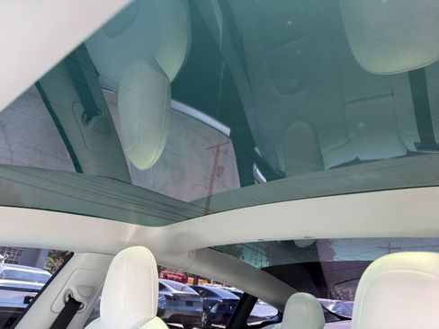 Used 2022 Tesla Model 3 Long Range AWD/4WD image 19