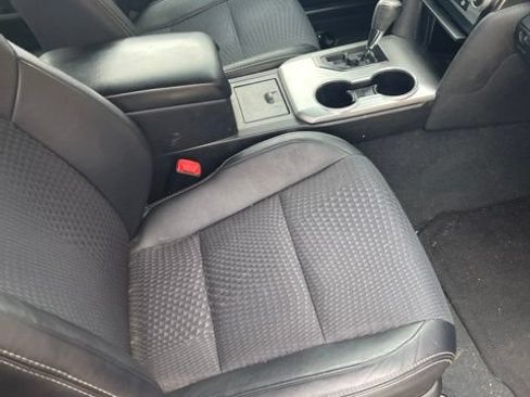 Used 2014 Toyota Camry SE FWD image 9