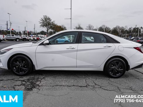 Used 2023 Hyundai Elantra SEL image 10